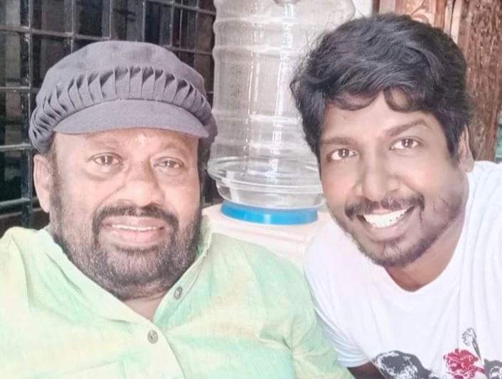 actor sugumar about senthil kicked by fan in shooting spot