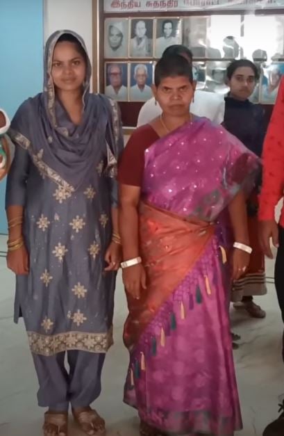 UP woman reunited with her family after 20 years in tamilnadu