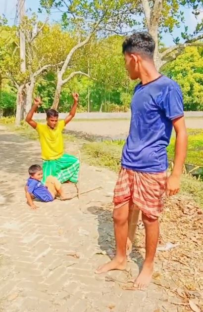 Ravichandran ashwin shares cricket video by little boys