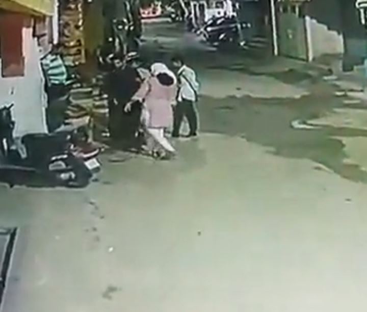 Bengaluru murder caught on camera family attack youth reportedly