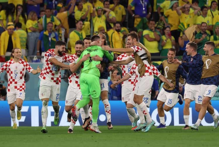 Croatia and argentina qualified for semi finals in fifa