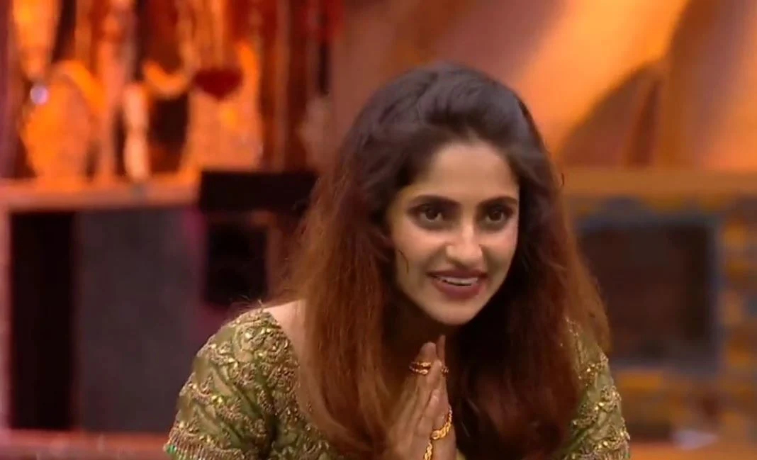 bigg boss ayesha opens up clash with azeem breaking interview