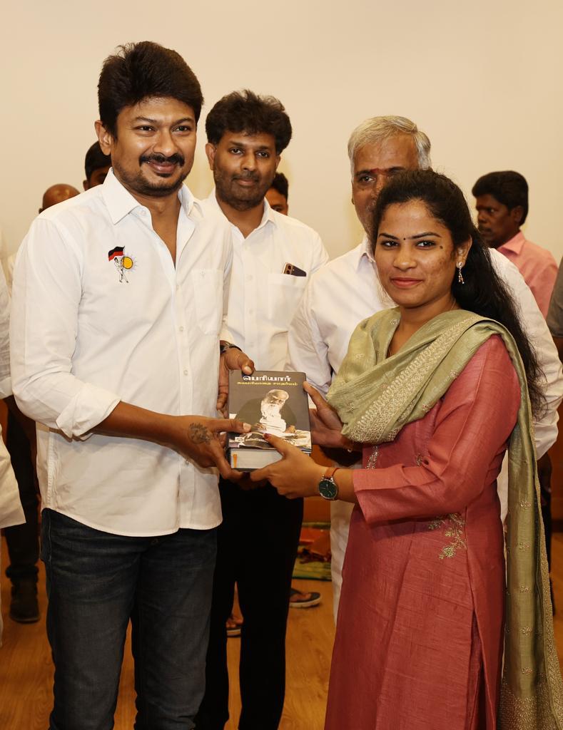 Chennai Mayor Priya wishes Minister Udhayanidhi Stalin