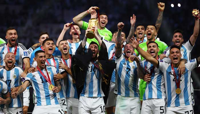 Salt Bae with argentina trophy in fifa world cup photo viral