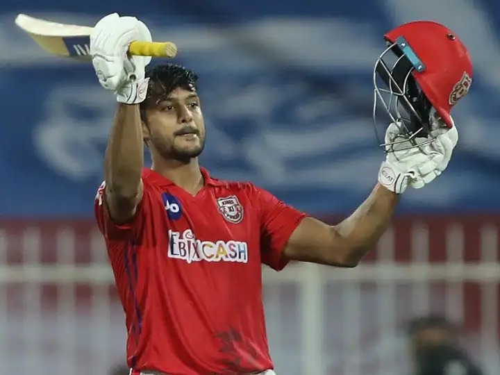 Mayank Agarwal sold to Hyderabad for 8.25 crore Bidding against CSK
