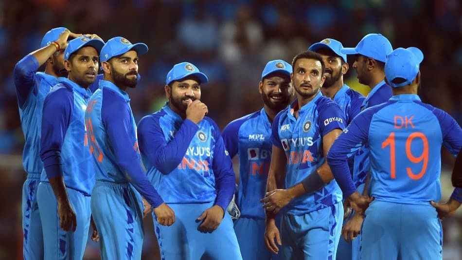 Sunil gavaskar appreciates and predict about indian young player