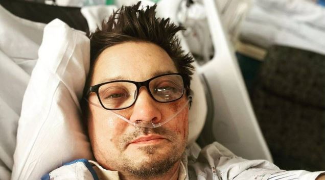 Jeremy Renner shares first picture from hospital 