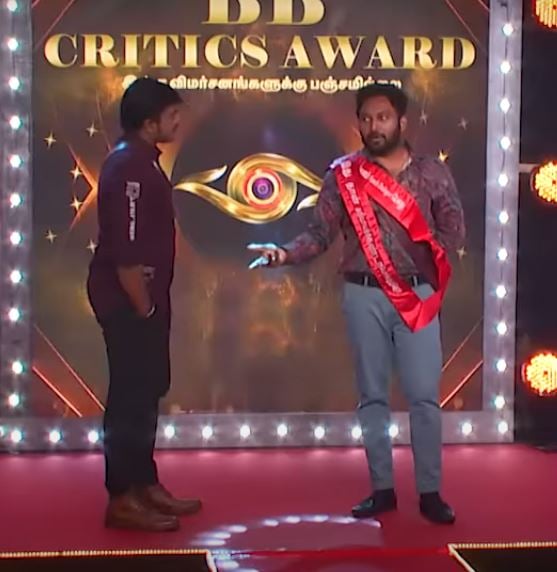 Azeem and vikraman clash in awards task bigg boss