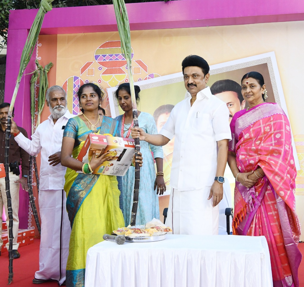 CM MK Stalin and his wife participate Pongal celebration in Kolathur 