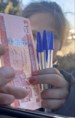 Stranger Buys All Pens From Little Afghan Girl Video goes viral
