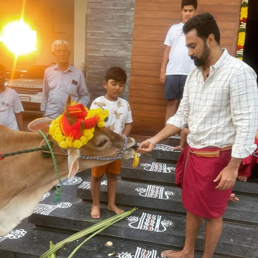 Sneha Prasanna Celebrating Maatu Pongal with family