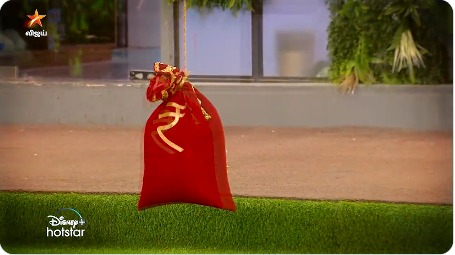 BiggBoss Introduces Money Bag into House for finalists 