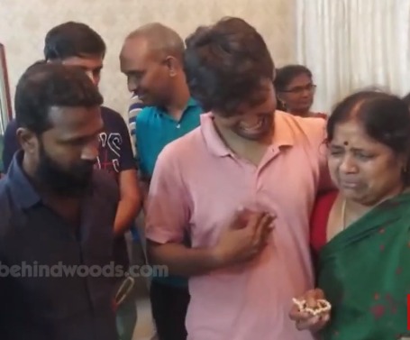 Director Vetrimaaran attend actor Ramadoss funeral