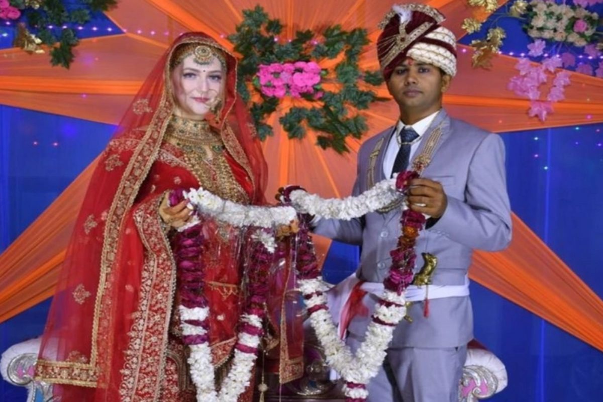 swedesh women married Indian after loved him in Facebook	