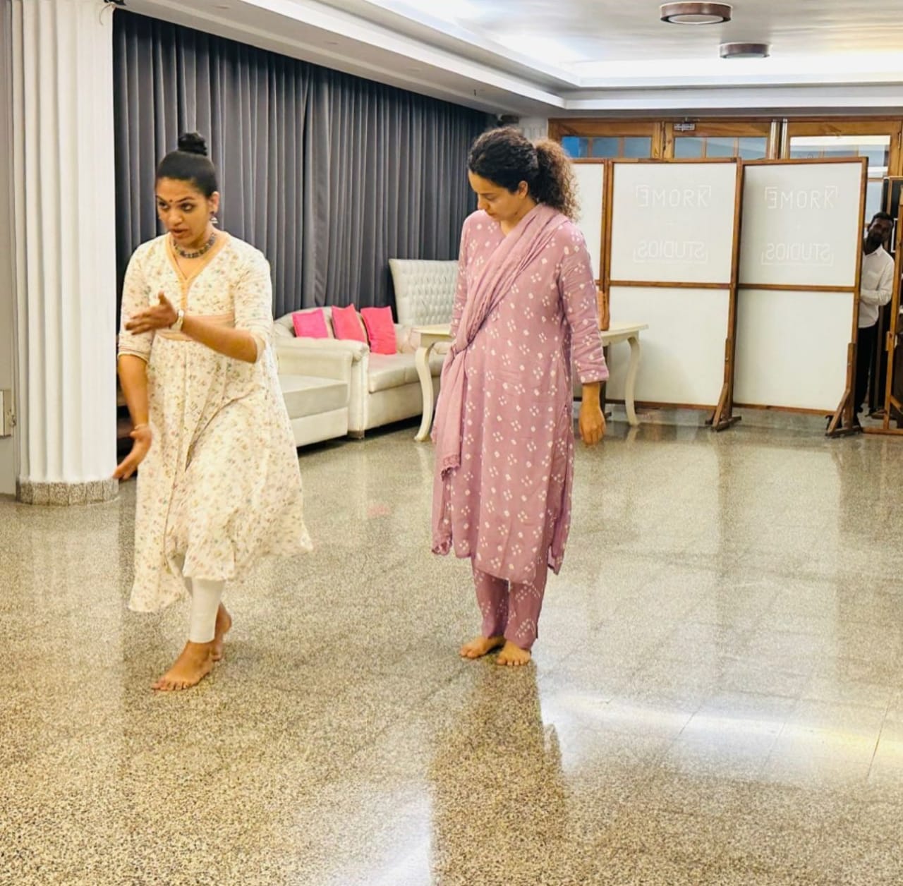 Kangana Ranaut dance practice for Chandramukhi 2 Climax song
