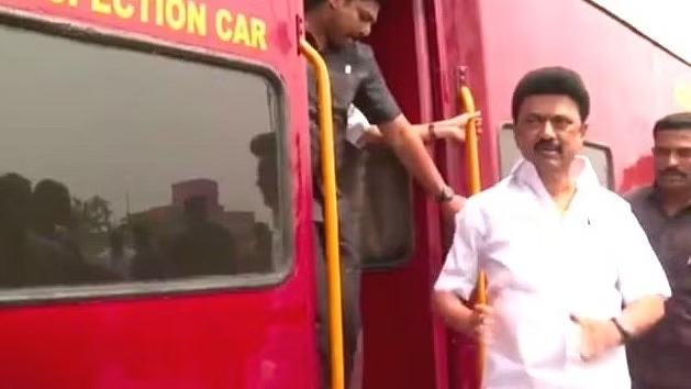 The Train carrying Chief Minister MK Stalin stopped in midway 