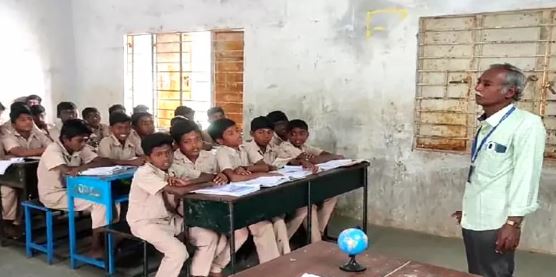 Ariyalur govt school teacher 12 years dedication for students