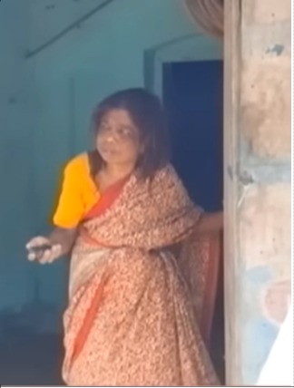 Woman stay with her husband and mother bodies at home 