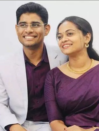 Civil service couple sponsors 20 children education after marriage