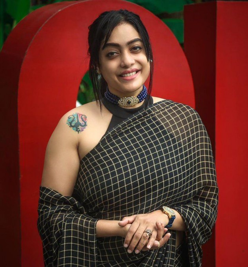 Actress Abhirami Venkatachalam Tattooed Natarajar on her back 