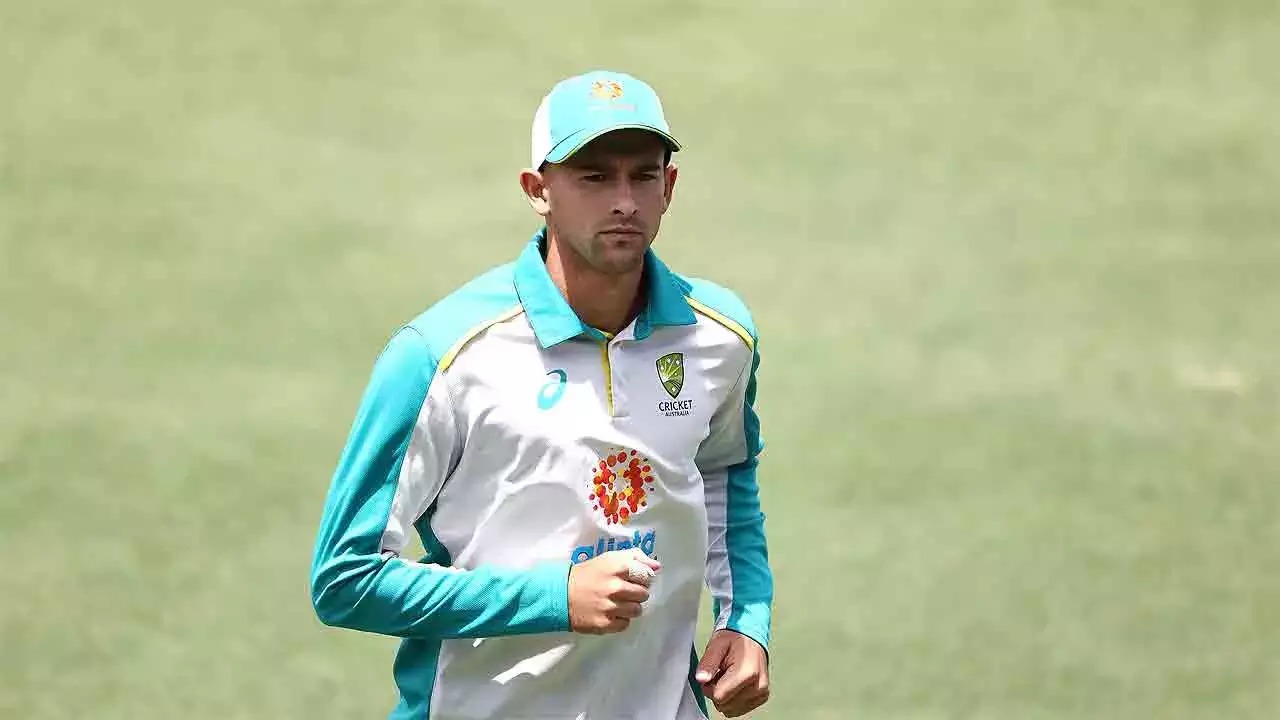 Ashton Agar returns to Australia amid Test Series against India