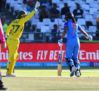 MS Dhoni and Harmanpreet kaur run out in world cup similarities