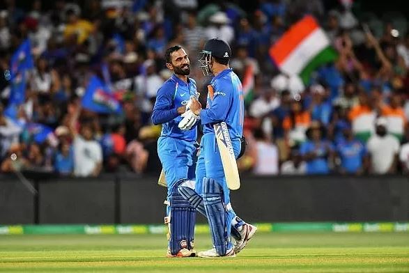 Dinesh karthik about ms dhoni appreciation on his commentary