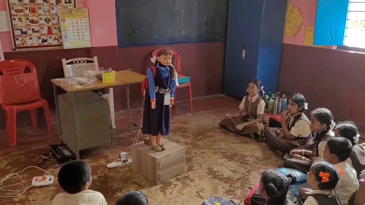 Humanoid Robo teaches lesson to students in Karnataka School 