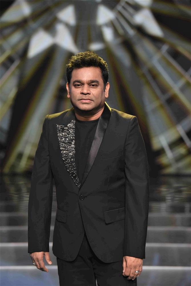 AR Rahman Retweet Late Actor Vivek old Comedy Video